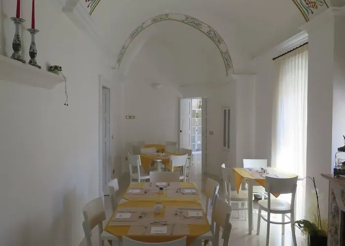 Alojamento de Acomodação e Pequeno-almoço Dimora Dell'osanna