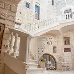 Dimora Dell'osanna 4* كاروفينيو