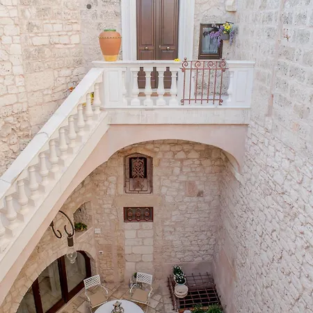 Dimora Dell'osanna לינה וארוחת בוקר
