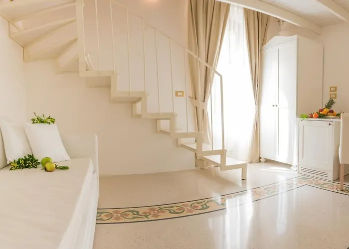 Dimora Dell'osanna Oda ve Kahvaltı 4*