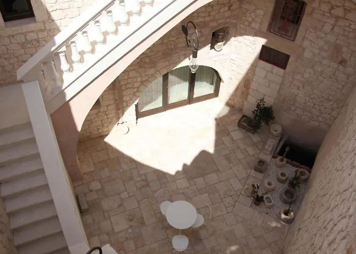 Dimora Dell'osanna לינה וארוחת בוקר 4*